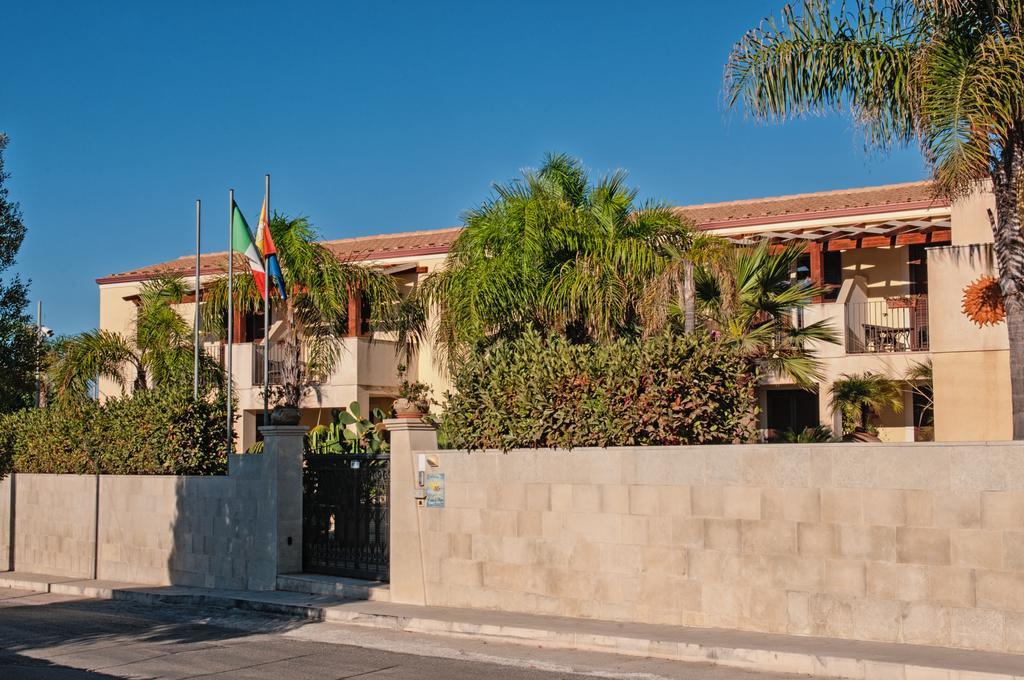 Residence Casa Del Mar Sicilia Marina di Modica Exterior photo